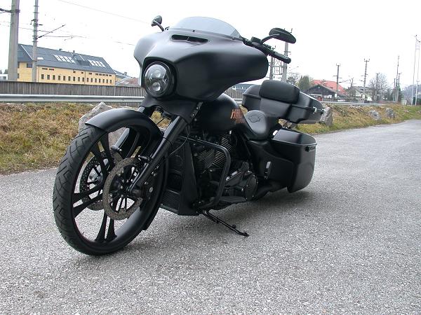 Harley Davidson FLHXS Street Glide